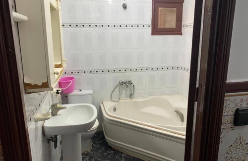 Beni Ansar Apartment | غرفة مفوشة مشتركة One-Bedroom Apartment