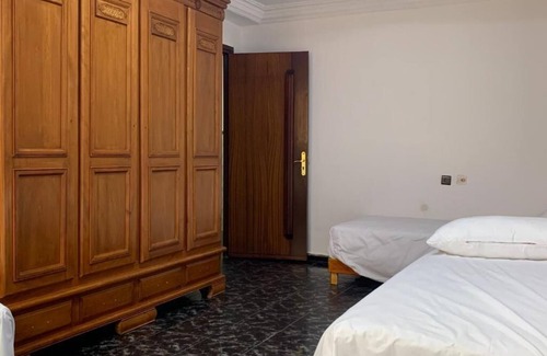 Beni Ansar Apartment | غرفة مفوشة مشتركة One-Bedroom Apartment