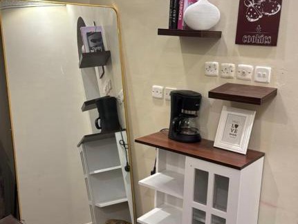 Al Hamra Apartment | غرفة وصالة هادئه