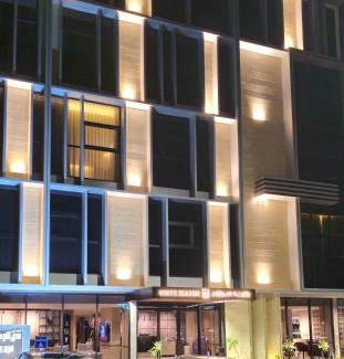 Haql Hotel | فندق وايت سيزون