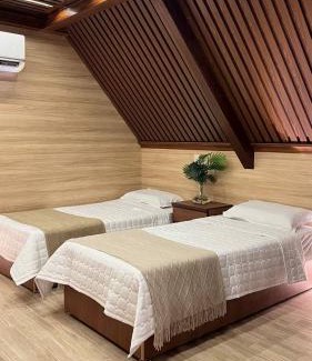 Al-Hofuf Ski Chalet | منتجع وأكواخ الأرازي