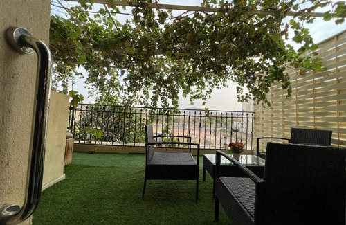 Taif Apartment | وسام شقة كبيرة 4 غرف نوم وصالة وشرفة-بلكونة- Large apartment with 4 bedrooms, a living room and a balcony
