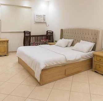 Taif Apartment | وسام شقة كبيرة 4 غرف نوم وصالة وشرفة-بلكونة- Large apartment with 4 bedrooms, a living room and a balcony