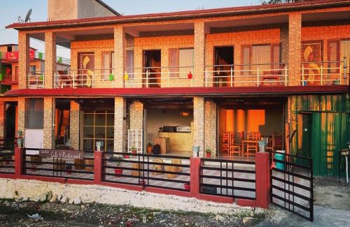 Vijaypur Hotel | कुंज Gud Chaha Cafe & Homestay