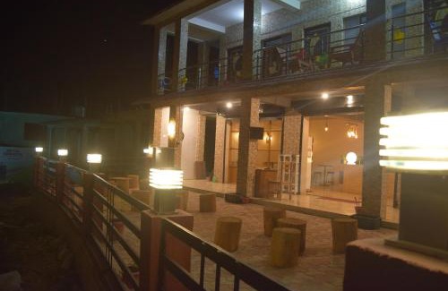 Vijaypur Hotel | कुंज Gud Chaha Cafe & Homestay