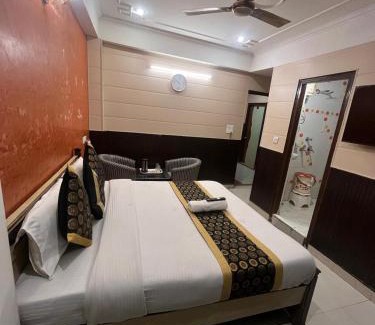 Haridwar House | द्वारकानाथ hotel