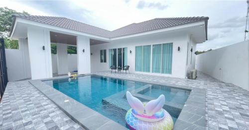Huai Yai Villa | นางฟ้าพูลวิลล่า Nang