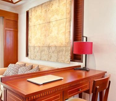 Cha-am Resort | บ้านมนชเลชะอำ ติดชายหาด Baan Monchale