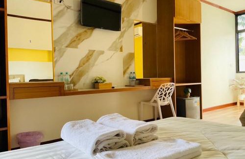 Pathio Hotel | ผึ้งหลวง โฮเทล&บีช
