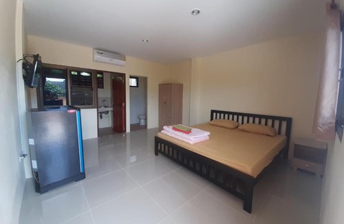 Bang Sare Apartment | รุ่งเรืองอพาร์ตเม้นท์ Rungruang Apartment