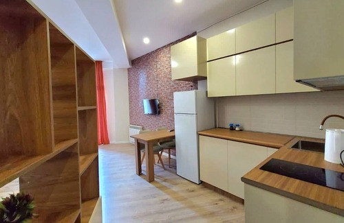 Tbilisi Apartment | ბინა თბილისში t'bilisi .გლდნი.