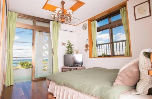 Chatan Apartment | アラハビーチから徒歩3分! コンビニやスーパーまで徒歩1分! Ai House