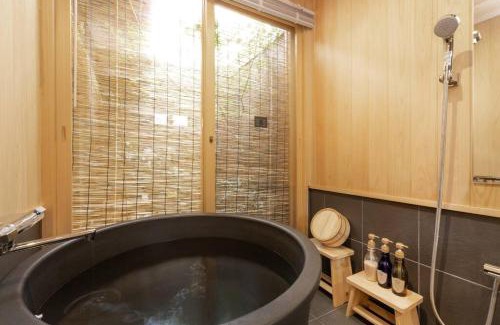 Minami Ski Chalet | ゲストハウス至の宿 Shibainu-Themed Guesthouse
