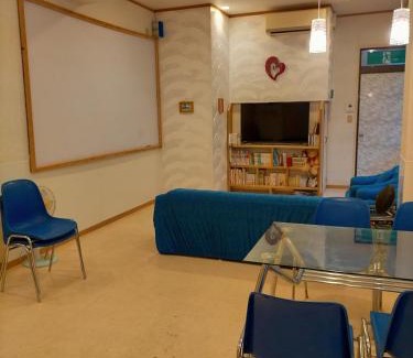 Taketomi-jima Taketomi-cho Apartment | チアーズ 離島ﾀｰﾐﾅﾙ歩4分 ﾌﾟﾛｼﾞｪｸﾀｰ有 WiFi無料 ﾀﾞｰﾂ有 無料P1台分付