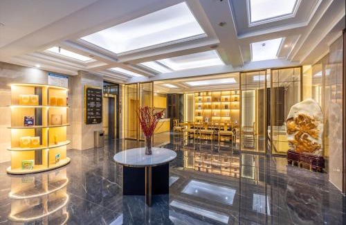 Ziliujing District Hotel | 万信至格酒店自贡彩灯公园华商国际城店