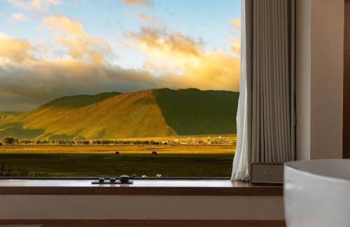 Shangri-La Hotel | 丽思漫 心宿穹庐四野供氧庄园