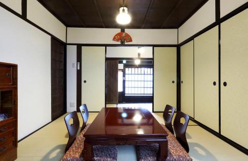 Shimogyo House | 京町家お宿・花
