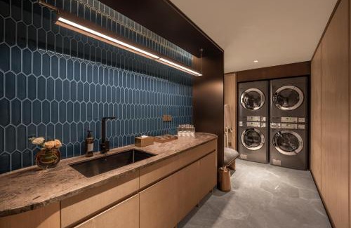 Haidian Hotel | 北京上地中关村软件园桔子水晶酒店