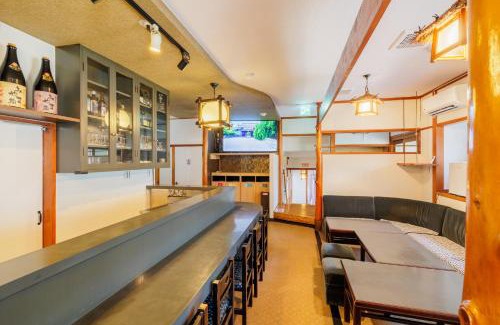 Ueda Apartment | 千本桜 Stay in an Old Sushi House