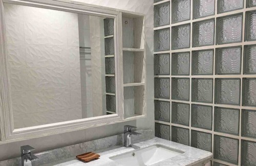 Garapan House | 塞班小白宫 市区 美国公园 麦克海滩附近 独栋别墅