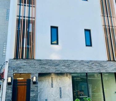 Yunlin House | 天橋居