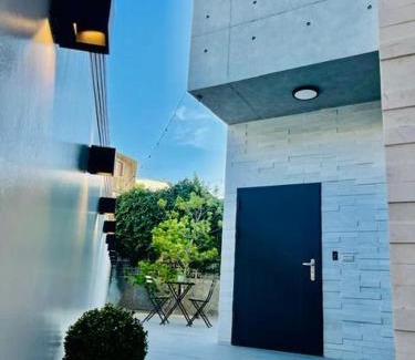 Yunlin House | 天橋居