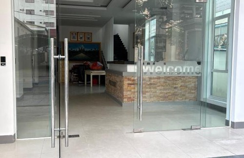 Mittakpheap House | 小白楼