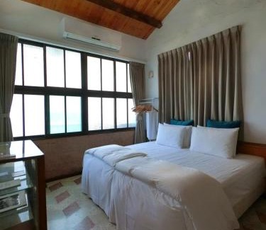 West Central District House | 想起天井老宅民宿Thinking Homestay