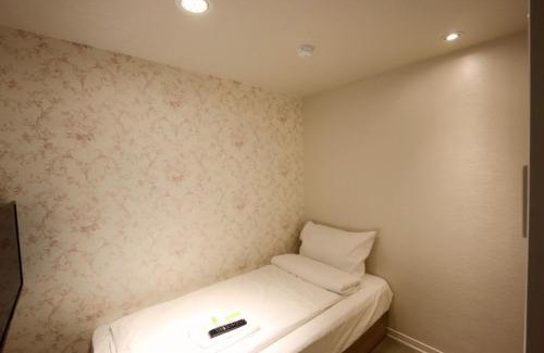 Ximending Hotel | 慶爾喜旅館長沙館Cheers Loft Self Check-in Hotel