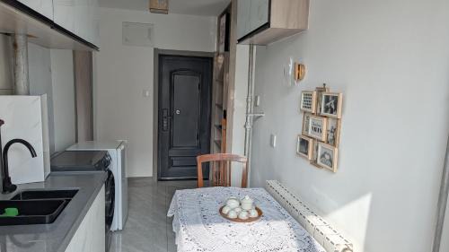 Yingze District Apartment | 明窗阁