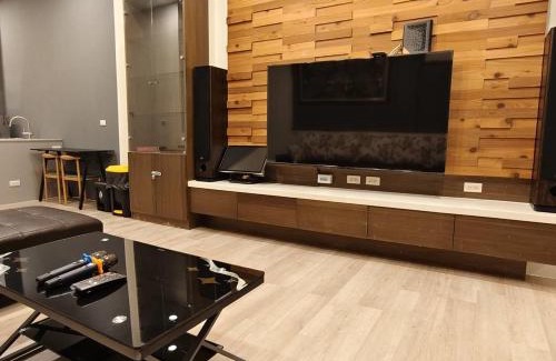 Anping House | 橙居-台南安平包棟民宿-泡湯池-麻將-停車方便-加大雙人床