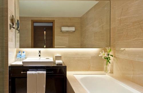 Taishan Hotel | 泰安宝龙艺珺酒店