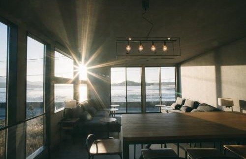 Kofuji Villa | 糸島STAYxCafe 海のみちひき-小富士あたり-