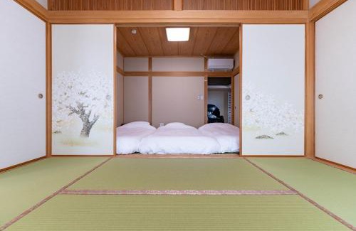 Nishi Ward Apartment | 貸切宿 和の音 WA no NE