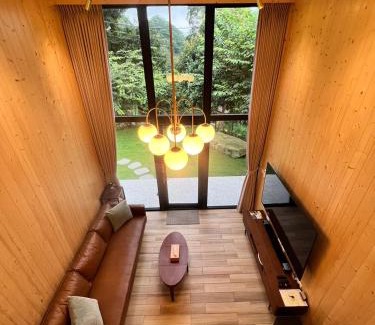 Emei Cabin | 雲彩小屋Clouds Camping House