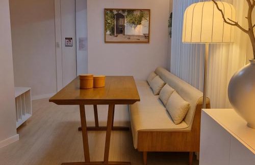 Cheonho-dong Apartment | 도심뷰가 있는 넓은 복층집-엘리베이터,6ppl 롯데월드,KSPO,강남,잠실,성수,명동,