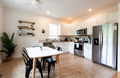 Chapel Hill Apartment | 0.8 Miles to W Franklin St | Private Apartment