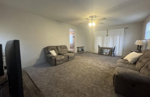 Ellettsville House | 0 cleaning fee- Spacious Ranch in quiet neighborhood 12 minutes to IU