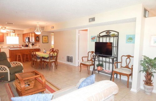 Dauphin Island Apartment | 009 Surf Club B4 condo