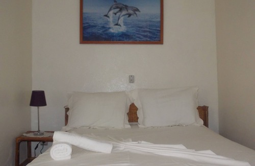 Kribi Bed & Breakfast | 01. Classic Double Room Ile d'Ouessant, 1 Double Bed, Ground Floor