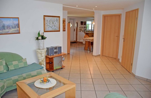 Putbus Apartment | 01 Ferienwohnung mit Gartenterrasse - Rügener Ferienwohnungen in Beuchow