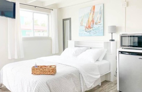 West Ocean City Resort | 02. Charming one-bedroom resort with pool