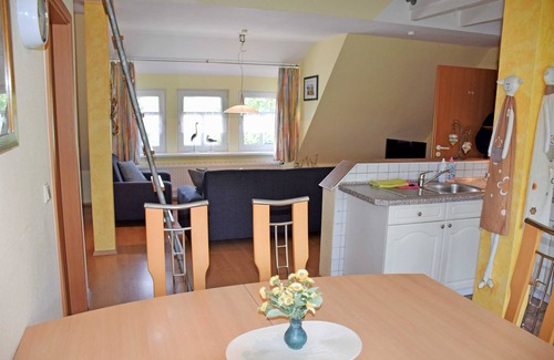 Putbus Apartment | 02 Ferienwohnung mit Sonnenterrasse - Rügener Ferienwohnungen in Beuchow