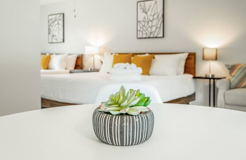 Lookout Valley Neighborhood Association Cabin | 02: The Wright Suite - A PMI Scenic City Vacation Rental