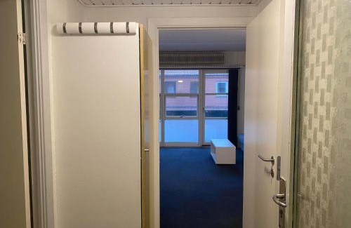 Esbjerg Apartment | (048) Vesterhavsgade 47 door 2