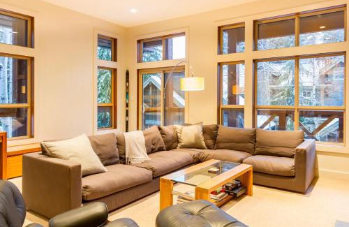 Blackcomb Apartment | 05 Forest Creek