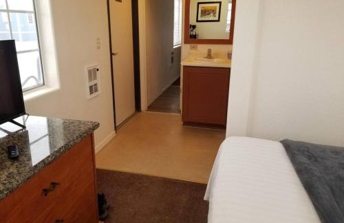 Valle Apartment | 083B Affordable Gateway near South Rim Sleeps 6
