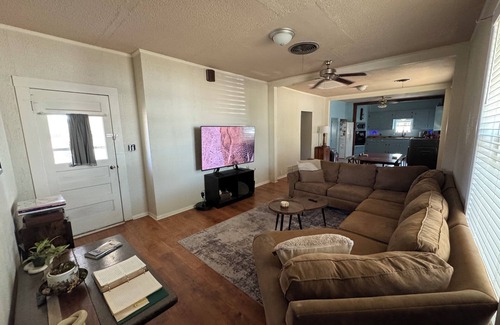 Portland Cottage | 1-2 bedroom cottage in quiet Portland TX with central AC, optional fitness room.