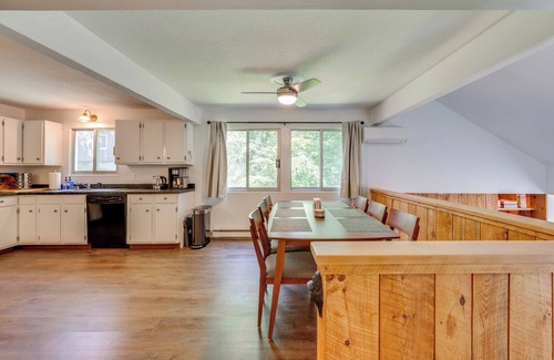 Campton Condo | 1/2 Mi to Campton Mtn: Resort-Style Condo