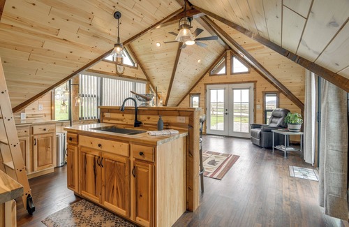 Alder Cottage | 1/2 Mi to Ruby River: Cabin w/Trail Access!